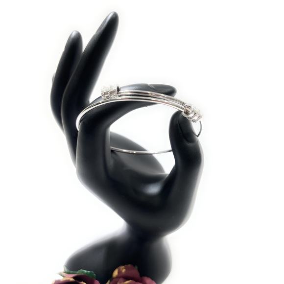 Stunning sterling silver bangle - Picture 2 of 7